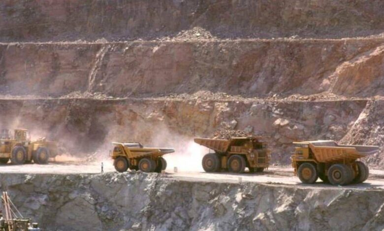 Extraction de fer à Gara Djebilet