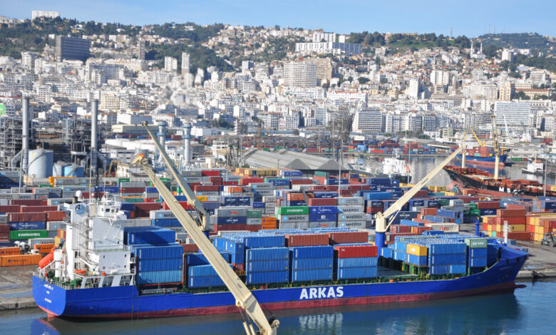 Vue sur le port d'Alger