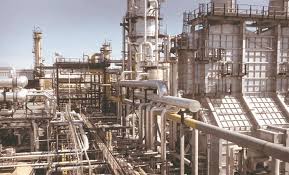 Une raffinerie de pétrole en Algérie